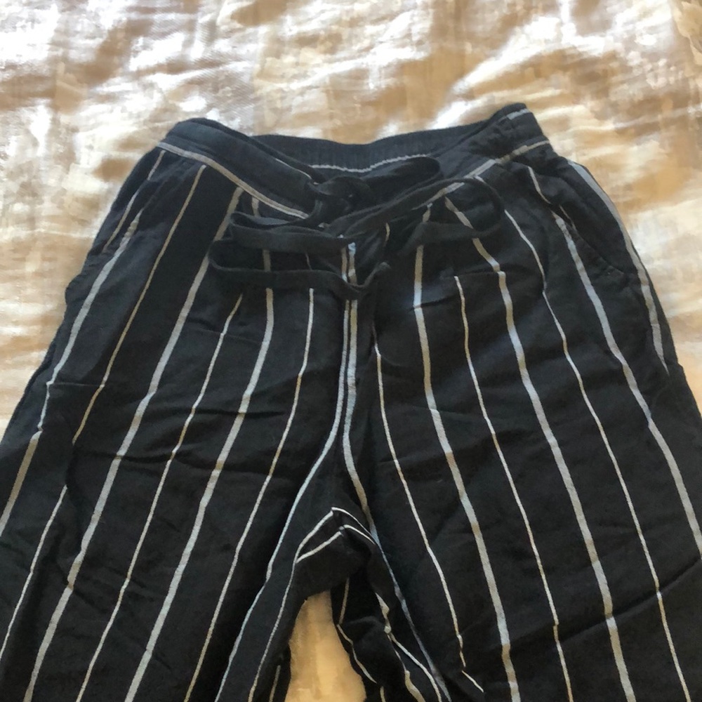 Black and grey stripped pants